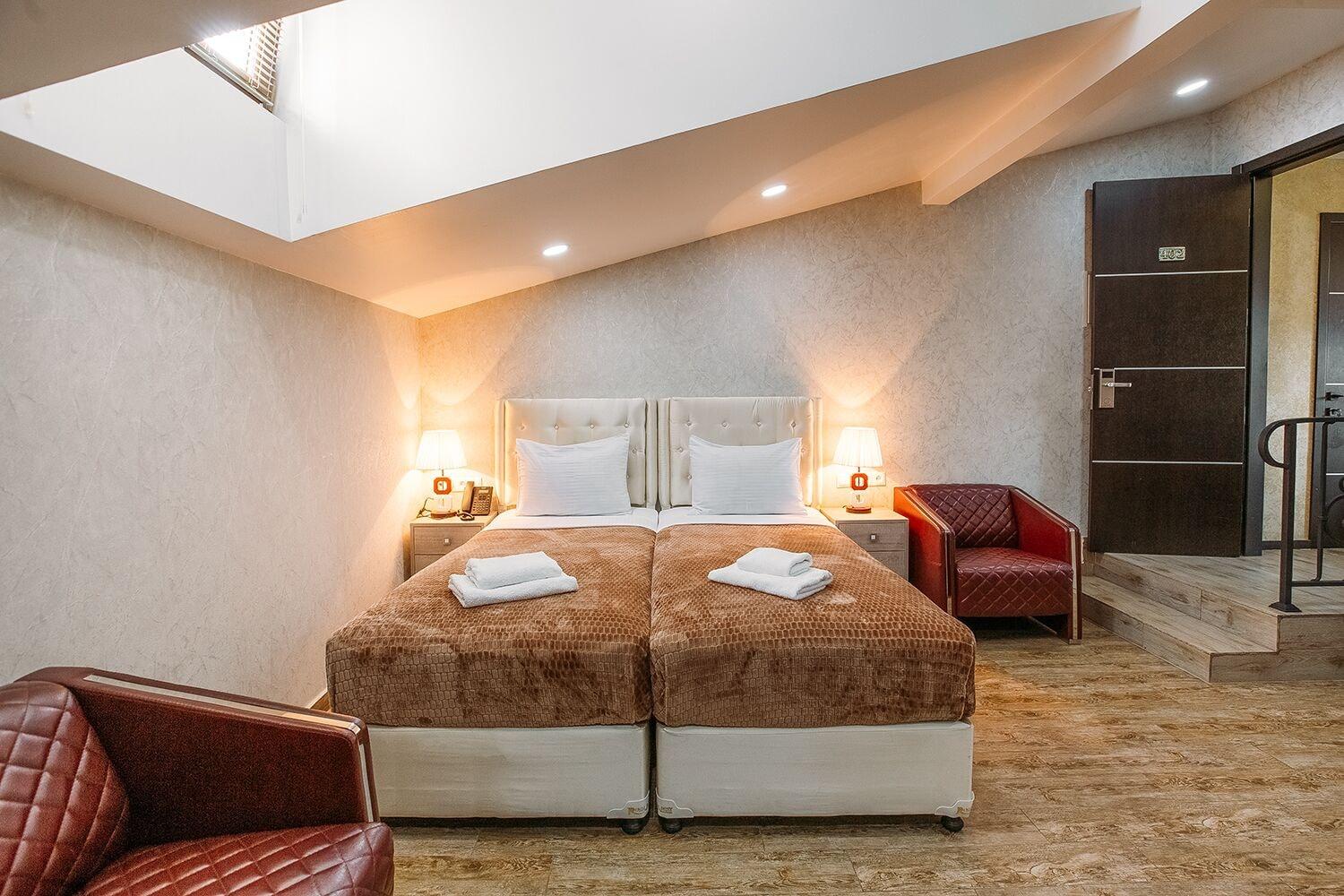 Aivani Old Hotel